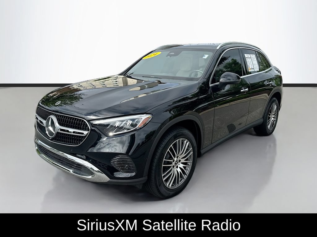 Used 2024 Mercedes-Benz GLC 300 4MATIC image 3
