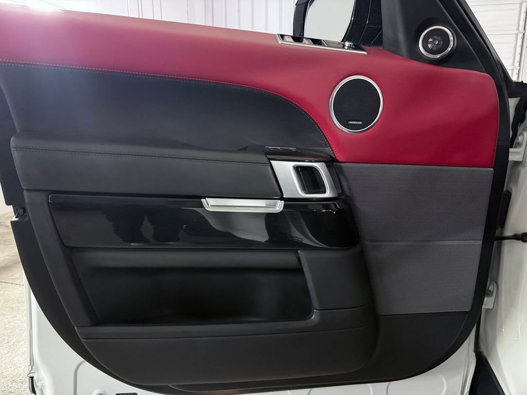 Used 2021 Land Rover Range Rover Sport HST image 20