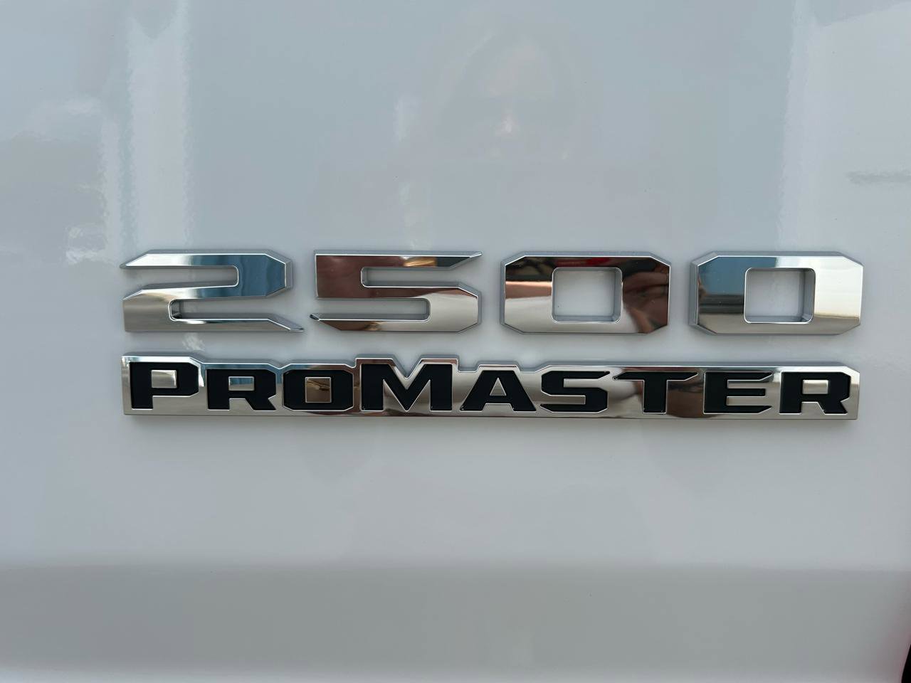 Used 2025 RAM ProMaster 2500 w/ U-Haul Equipment Group FWD image 38