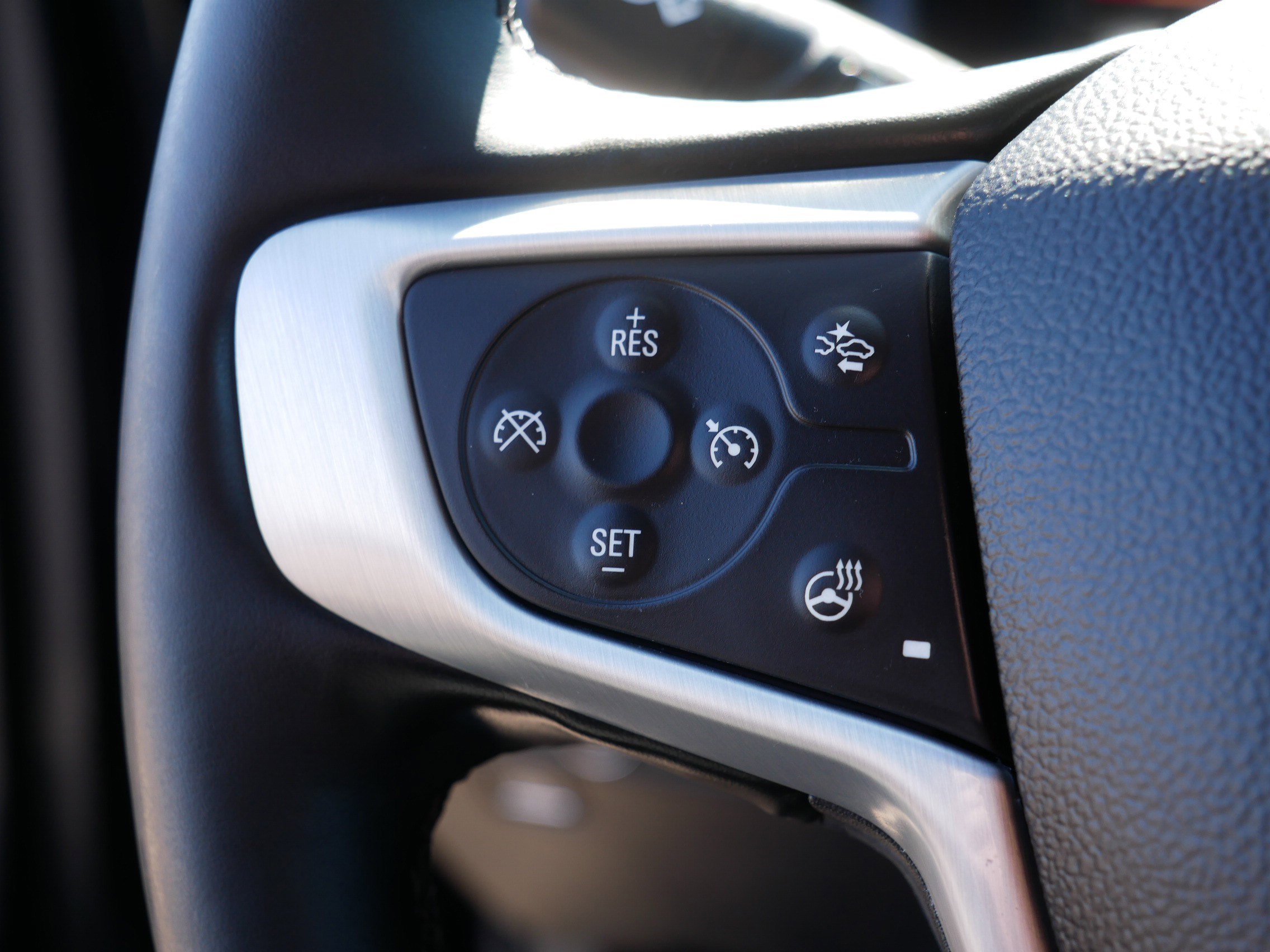 Used 2024 GMC Terrain SLT w/ Infotainment Package II image 28