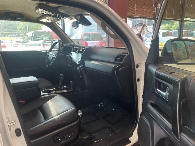 Used 2021 Toyota 4Runner Venture image 24