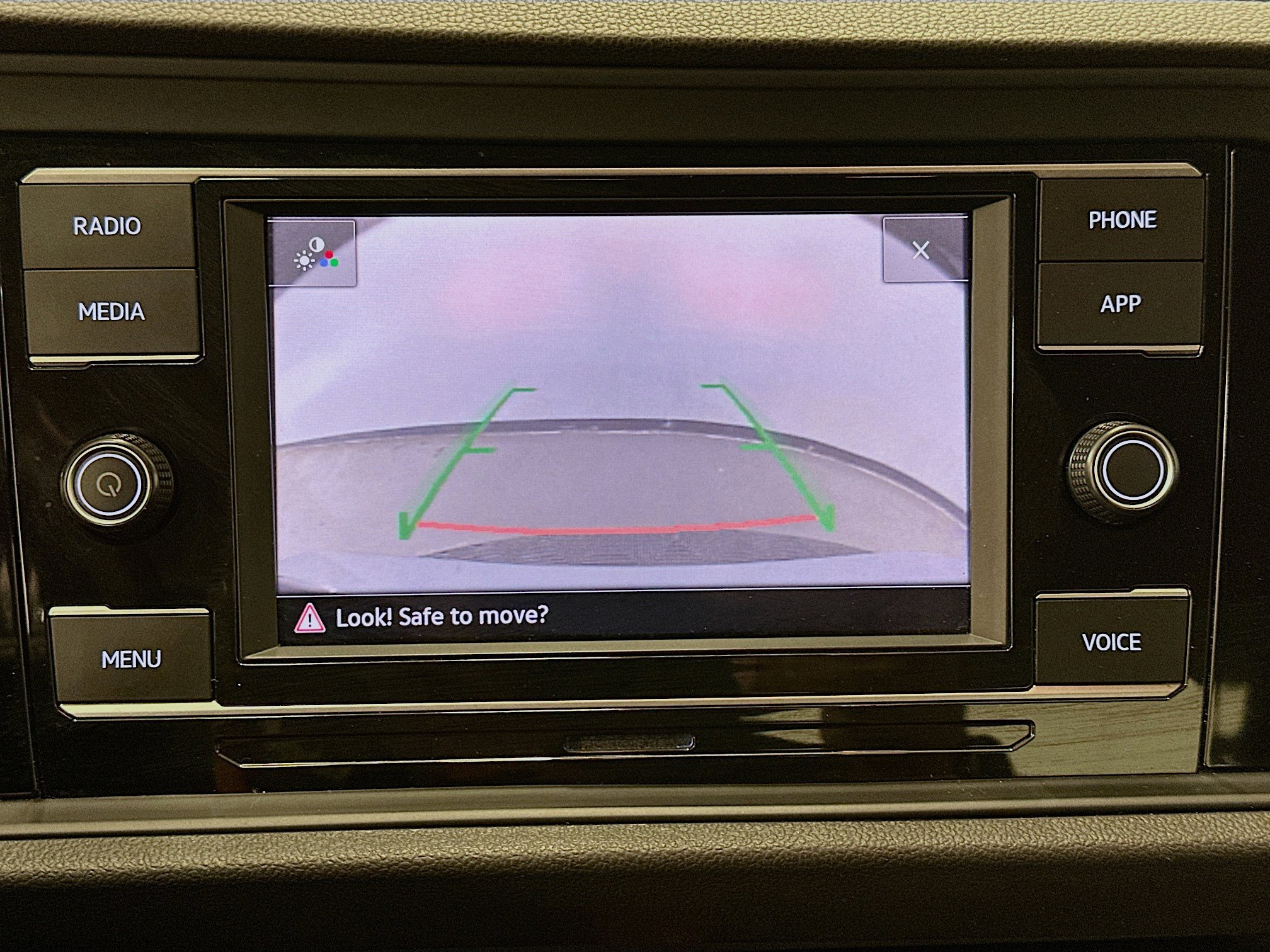 Used 2024 Volkswagen Jetta SE FWD image 23