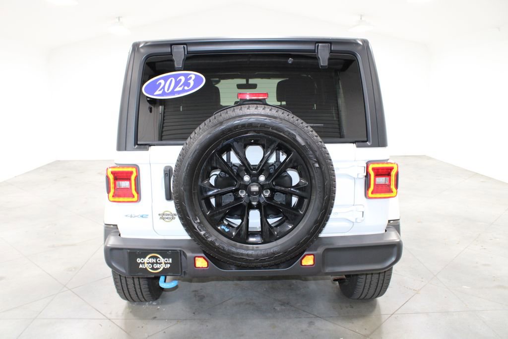 Used 2023 Jeep Wrangler Unlimited Sahara w/ Cold Weather Group image 8