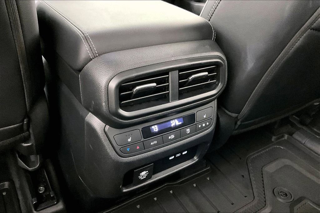 Used 2025 Honda Pilot Elite image 9