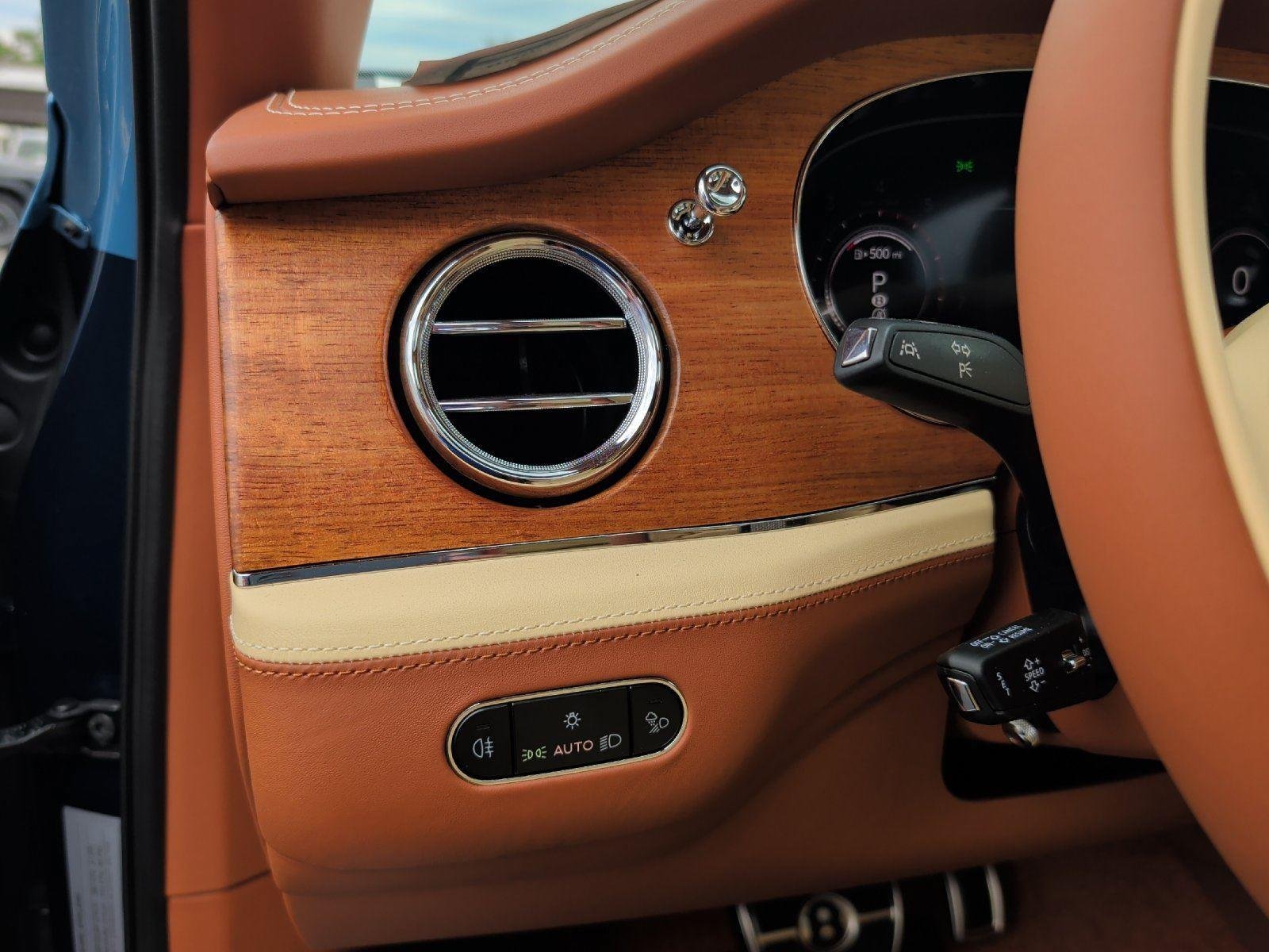 New 2026 Bentley Bentayga Extended Wheelbase AWD/4WD image 25