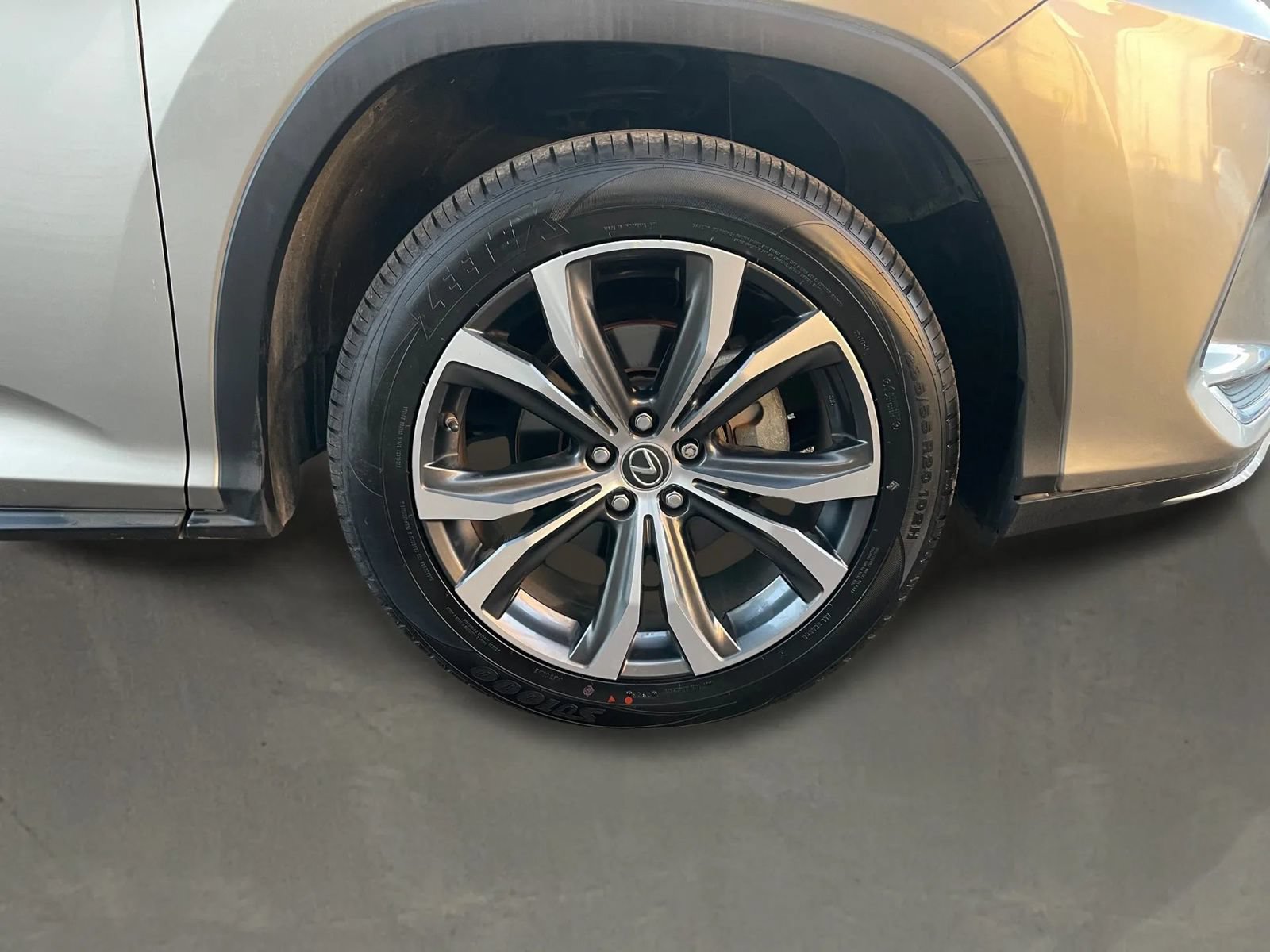 Used 2021 Lexus RX 350L FWD w/ Premium Package image 12