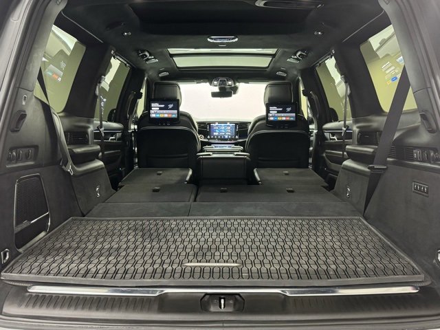 Used 2024 Jeep Grand Wagoneer Series III w/ Rear-Seat Entertainment Group image 35