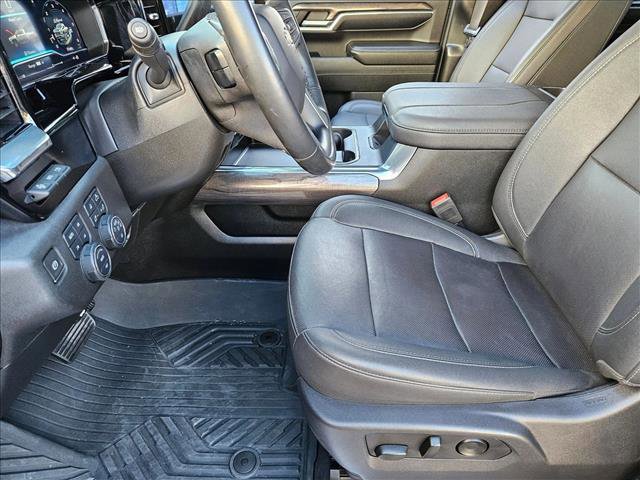 Used 2024 Chevrolet Silverado 3500 LTZ w/ LTZ Plus Package image 15