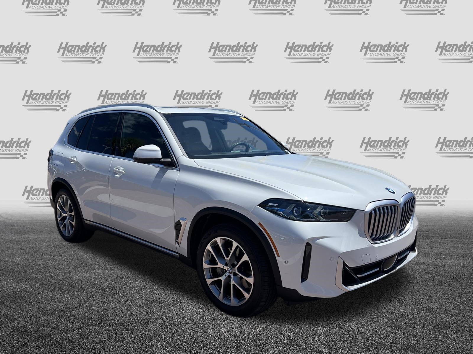 Certified 2026 BMW X5 xDrive40i AWD/4WD image 2