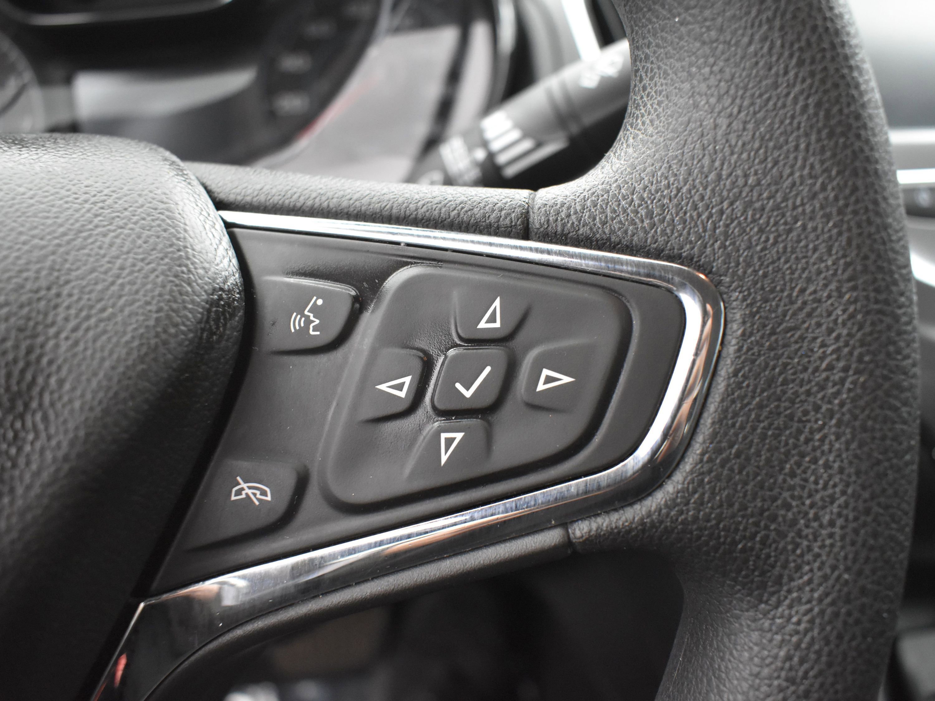 Used 2017 Chevrolet Cruze LT image 11