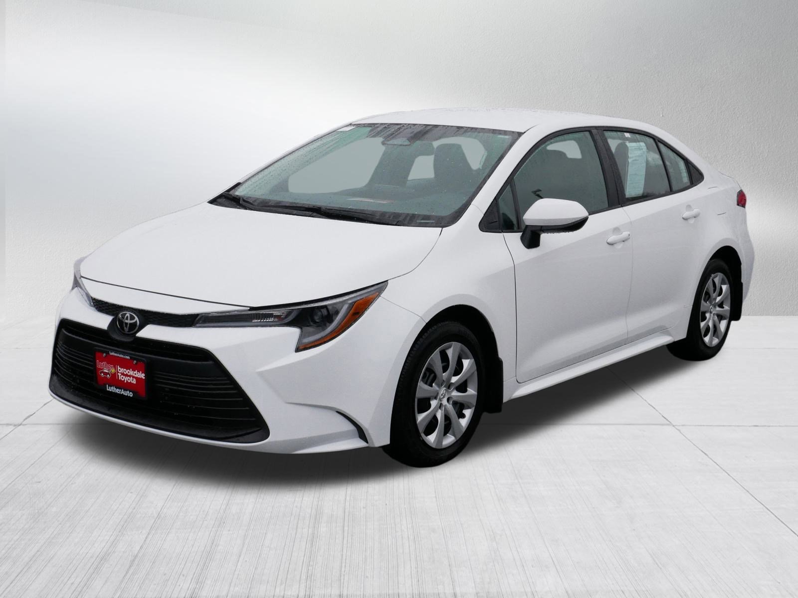 Certified 2025 Toyota Corolla LE image 3