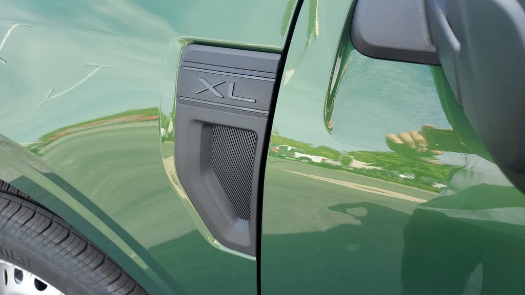 New 2025 Ford Maverick XL w/ Equipment Group 102A image 10