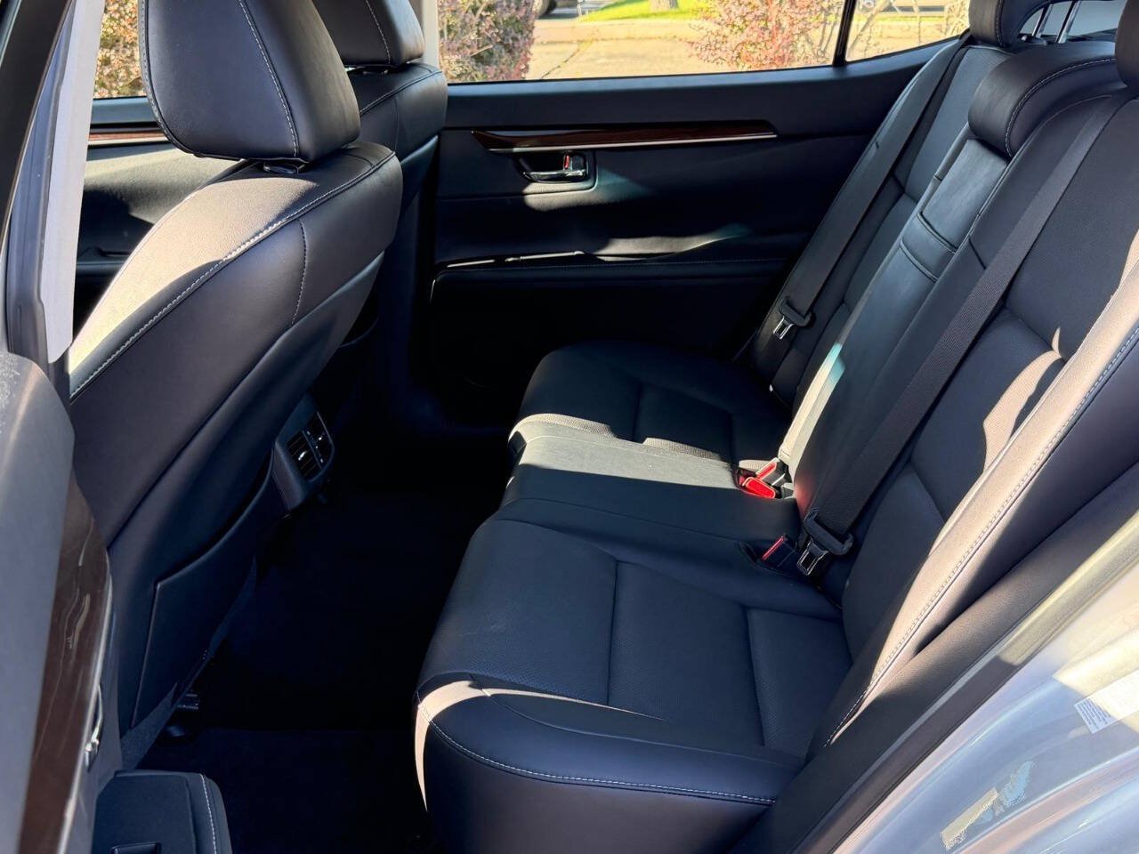 Used 2014 Lexus ES 350 w/ Premium Package FWD image 8