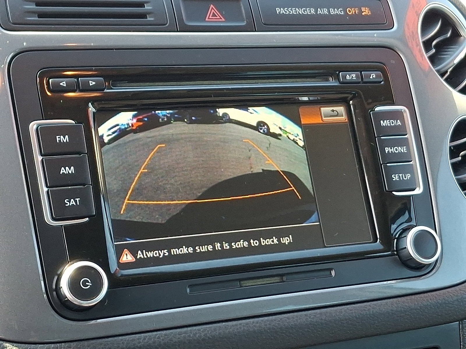 Used 2015 Volkswagen Tiguan SE image 17