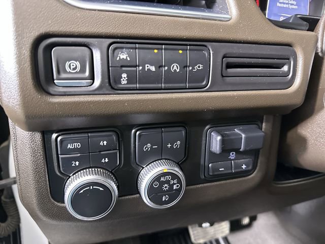 Used 2021 GMC Yukon SLT w/ SLT Luxury Plus Package AWD/4WD image 18