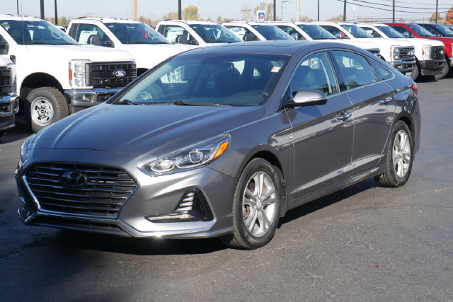 Used 2018 Hyundai Sonata Limited w/ Winter Weather Package FWD image 7
