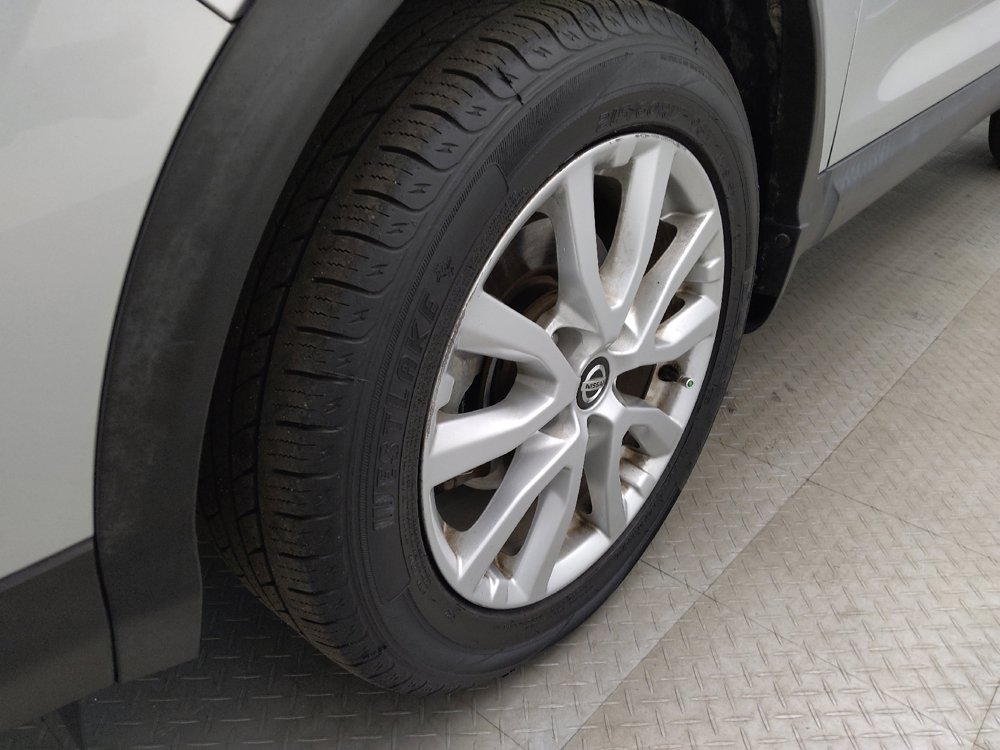 Used 2020 Nissan Rogue Sport S w/ Appearance Package FWD image 31