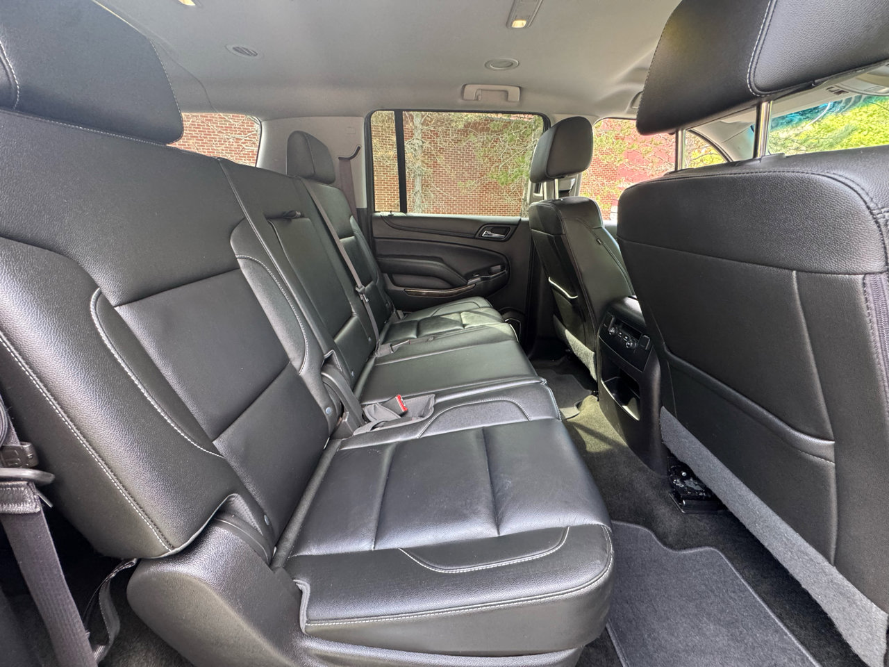 Used 2017 Chevrolet Suburban LT image 13