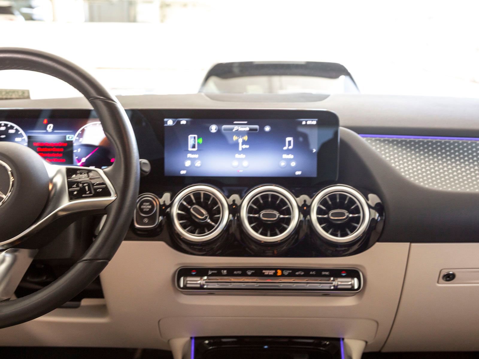 Used 2025 Mercedes-Benz GLA 250 GLA 250 image 14