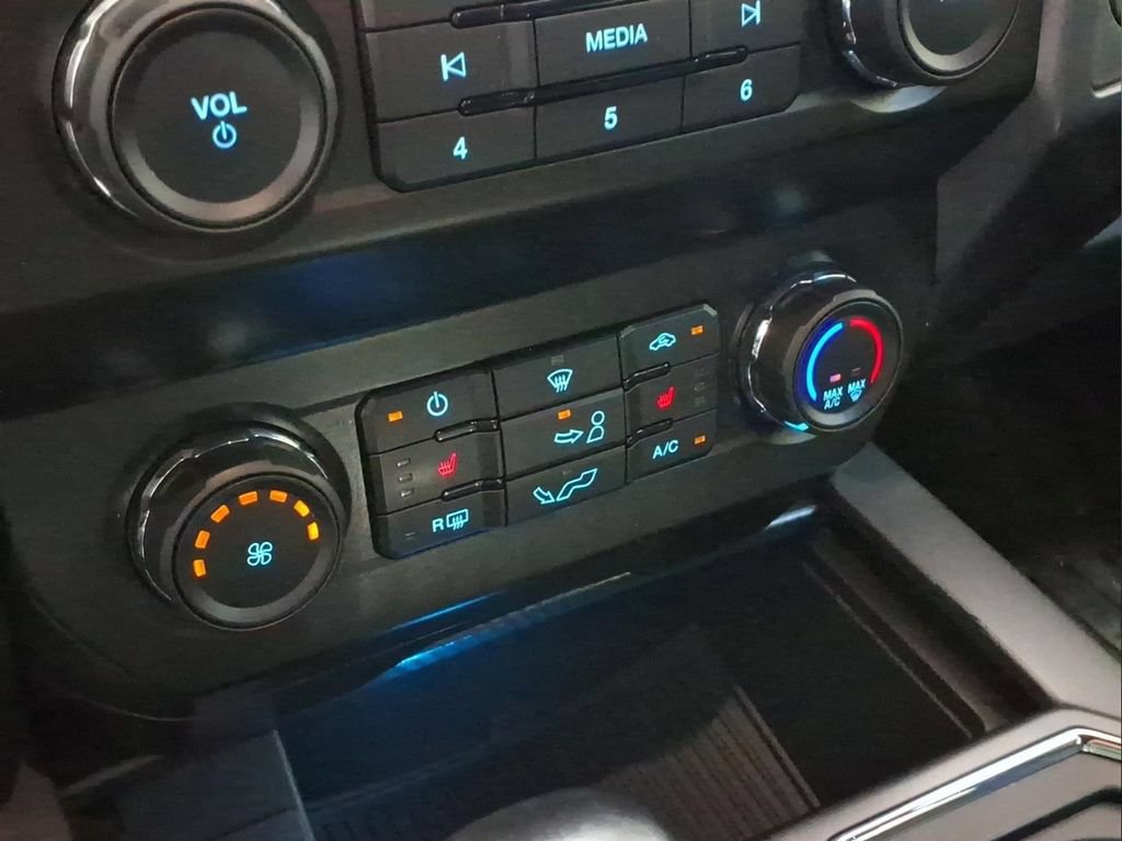 Used 2019 Ford F150 XLT w/ Equipment Group 302A Luxury AWD/4WD image 10