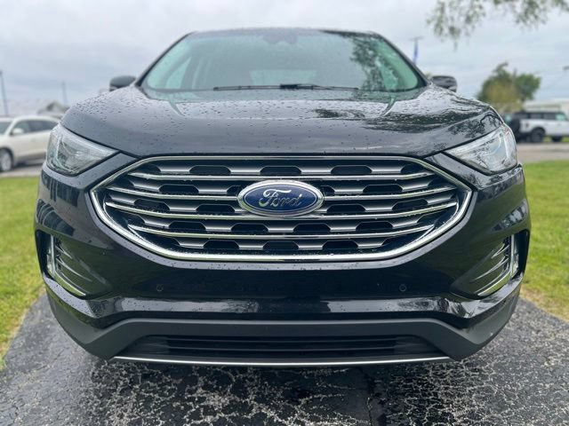 Used 2024 Ford Edge Titanium AWD/4WD image 3