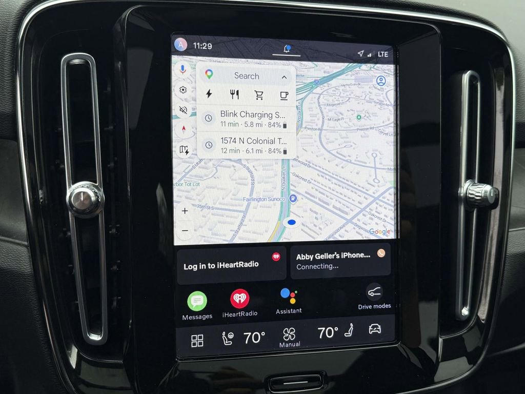 Used 2023 Volvo XC40 Recharge Plus image 6