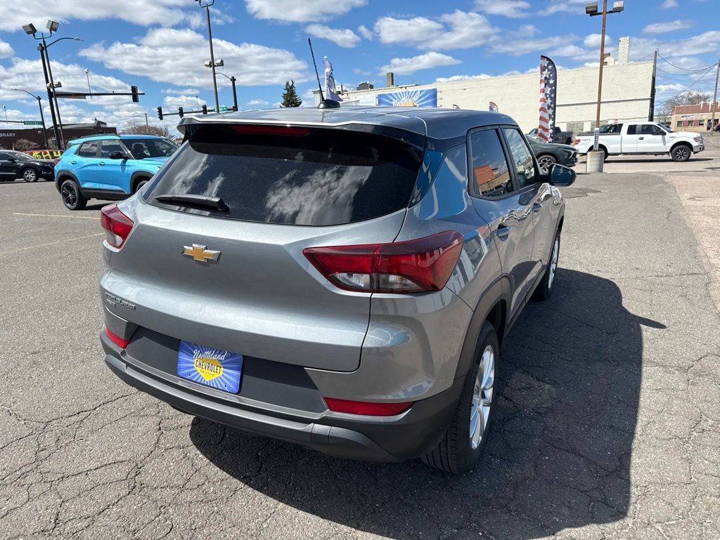 Used 2025 Chevrolet TrailBlazer LS w/ LS Convenience Package AWD/4WD image 9