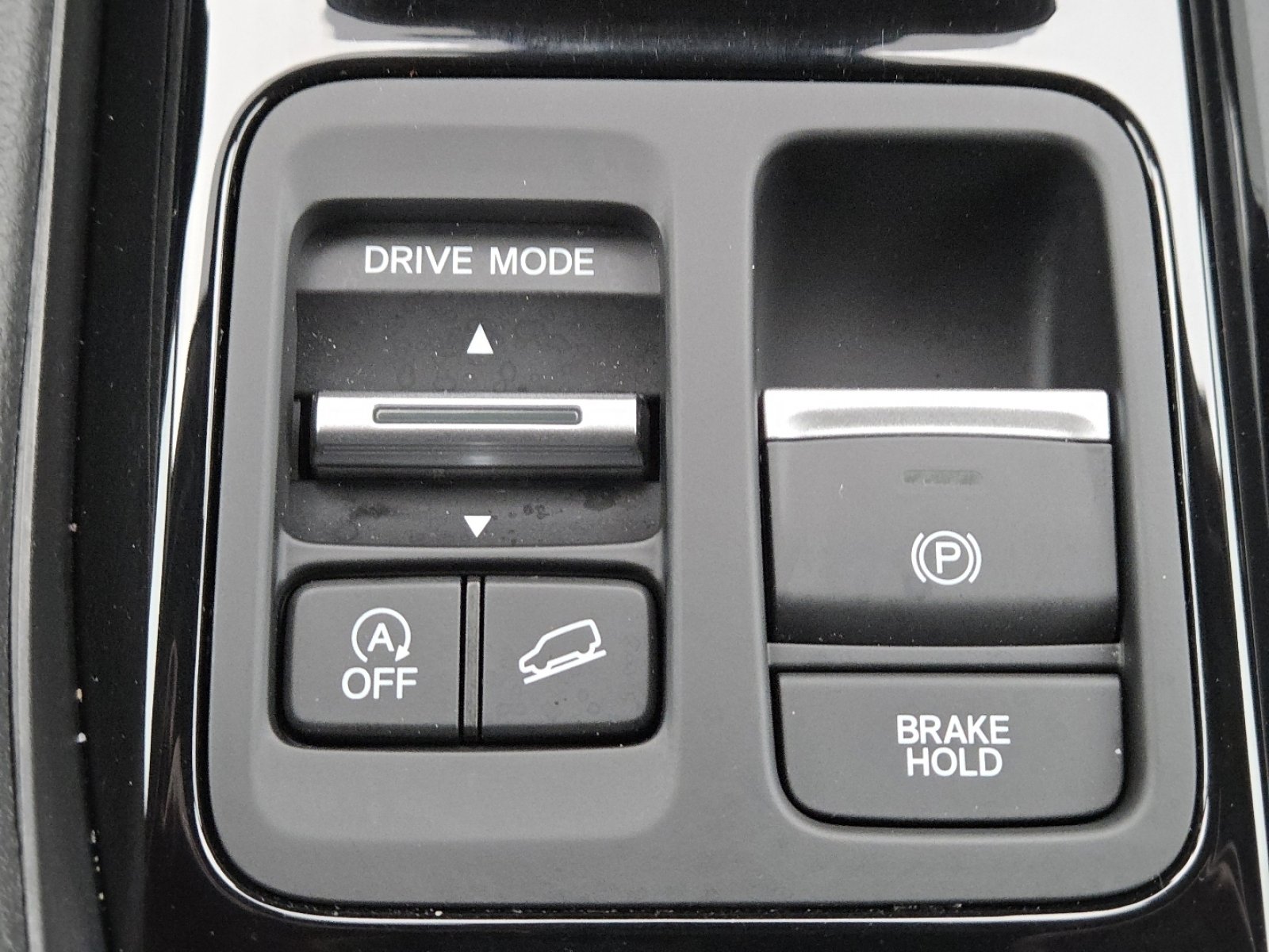 Used 2025 Honda Pilot EX-L image 8