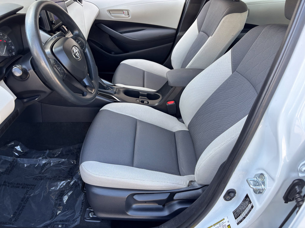 Used 2025 Toyota Corolla LE FWD image 13