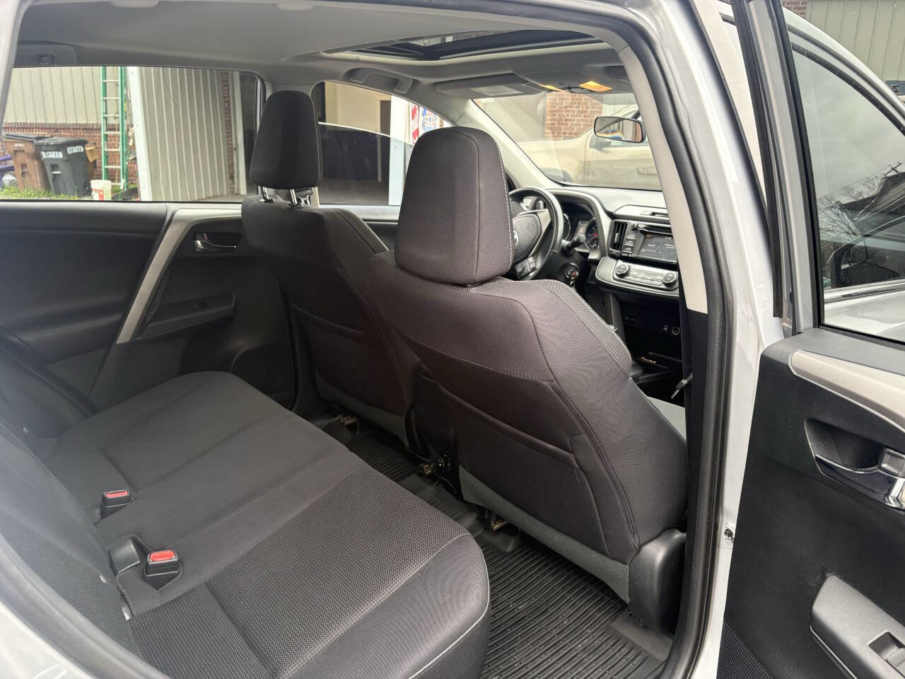 Used 2016 Toyota RAV4 XLE AWD/4WD image 13