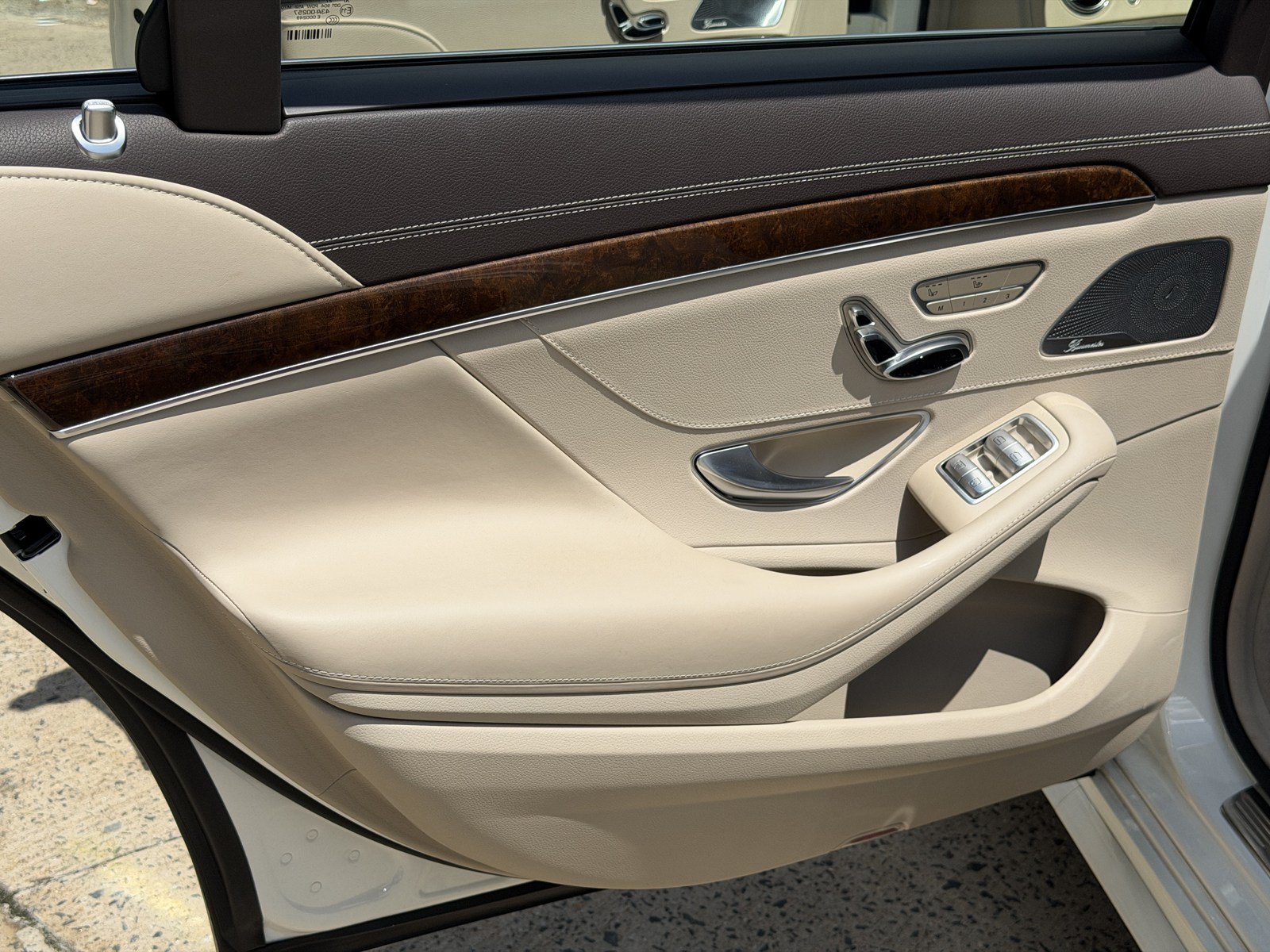 Used 2015 Mercedes-Benz S 550 Sedan image 32