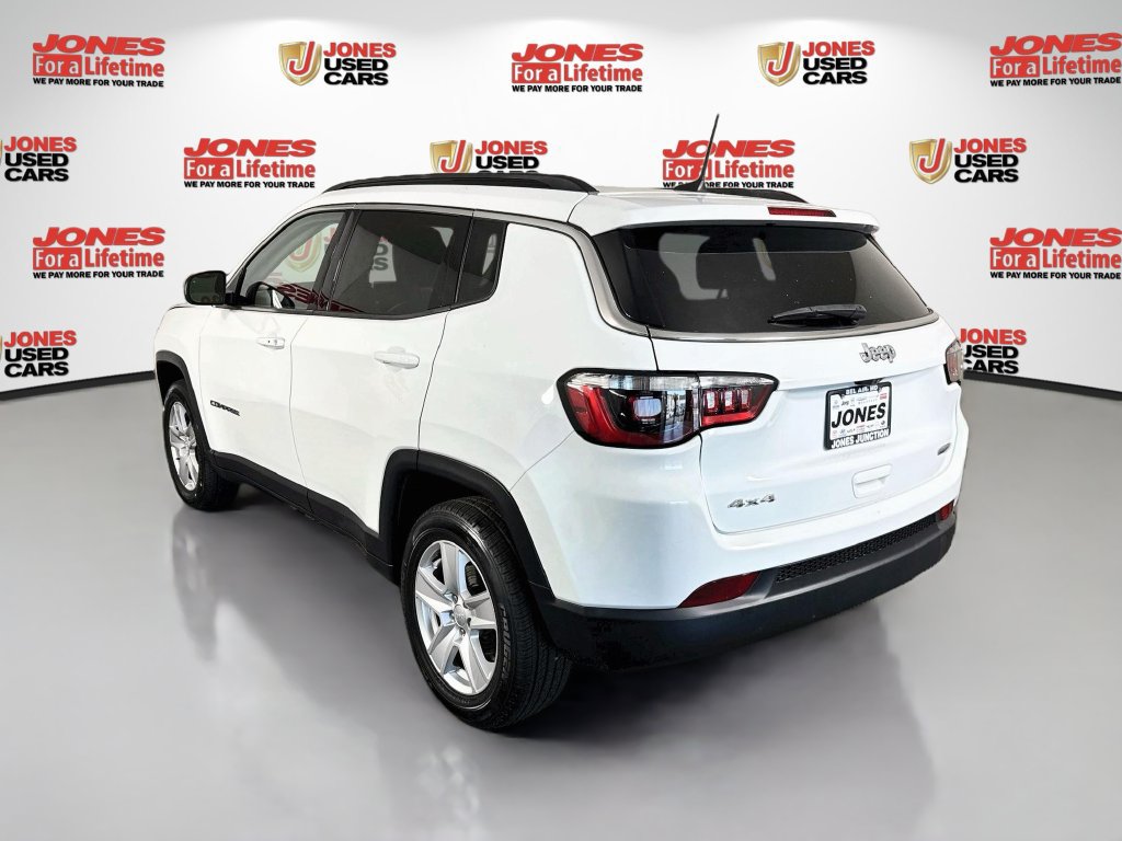 Used 2022 Jeep Compass Latitude w/ Convenience Group AWD/4WD image 2