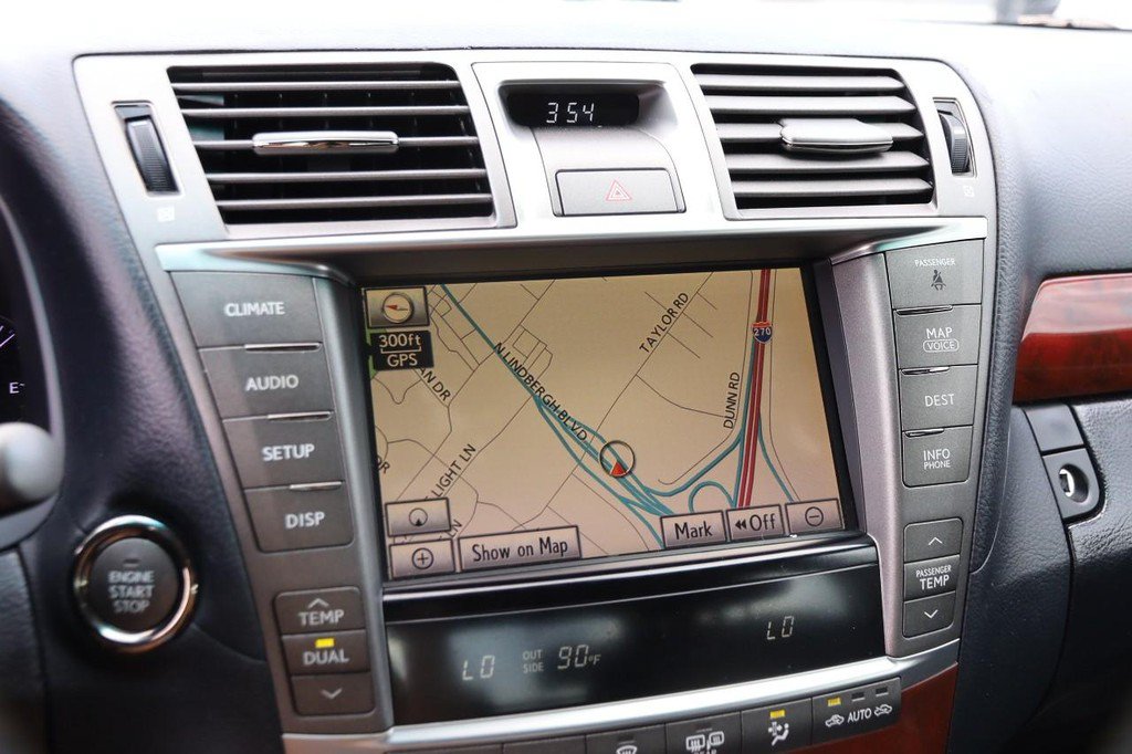 Used 2012 Lexus LS 460 w/ Comfort Pkg RWD image 19