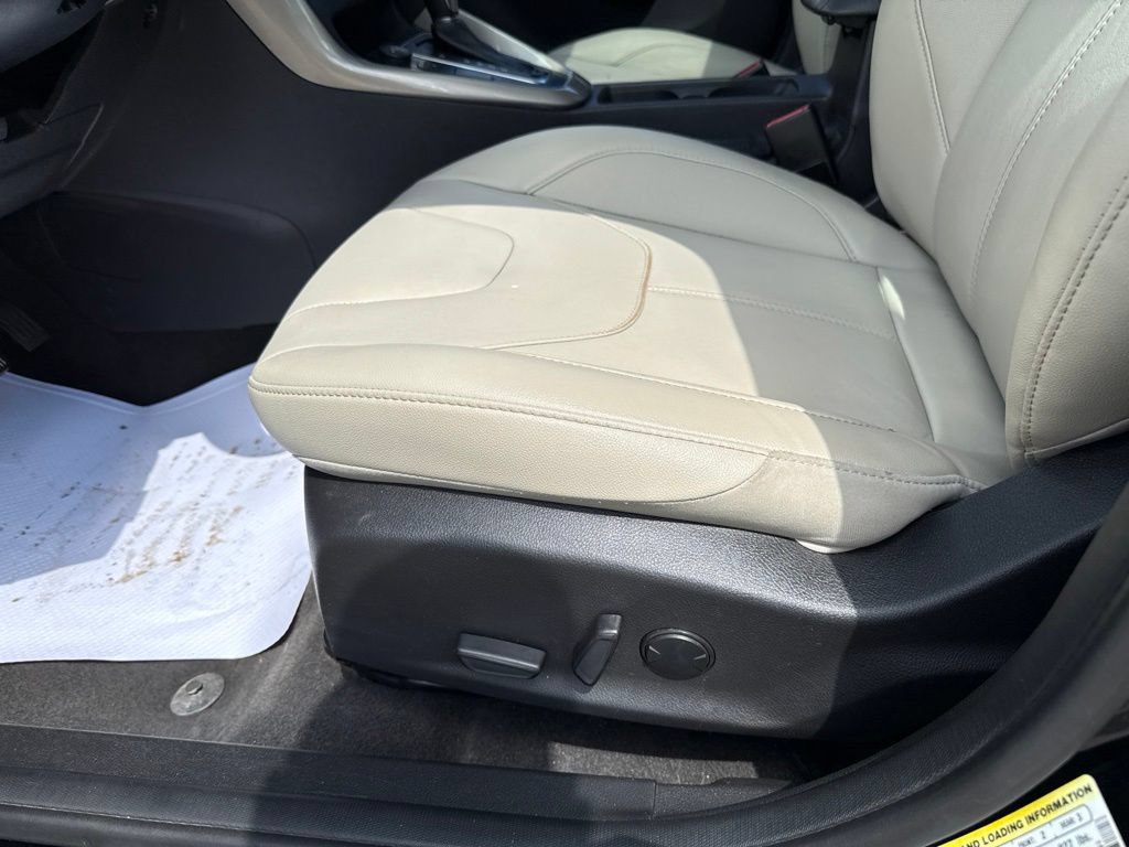 Used 2018 Ford Focus Titanium FWD image 23