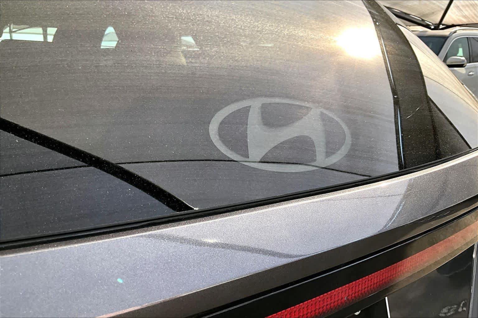 Used 2025 Hyundai Tucson Limited AWD/4WD image 10