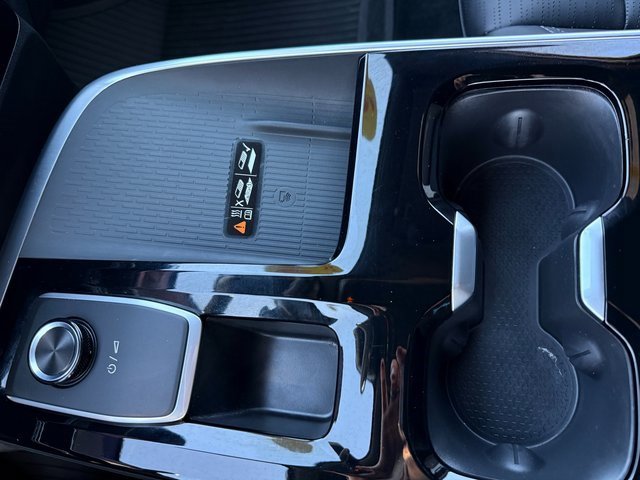 Used 2025 Buick Enclave Sport Touring image 22