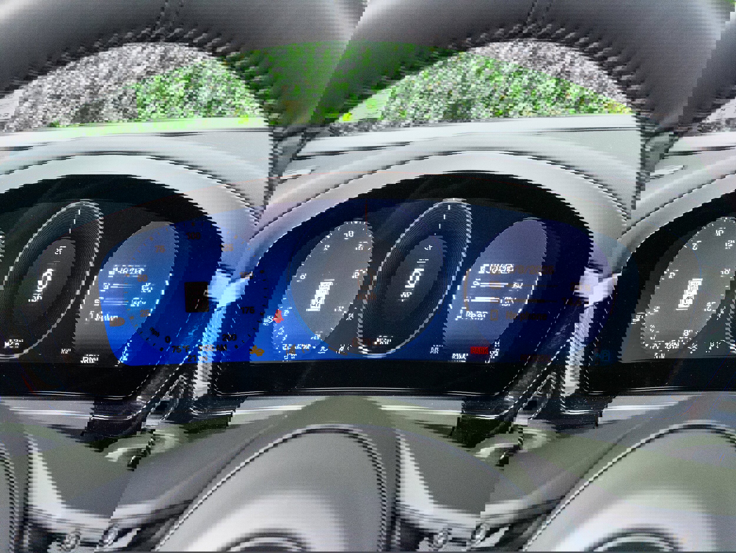 New 2025 Porsche Macan 4S Electric image 15