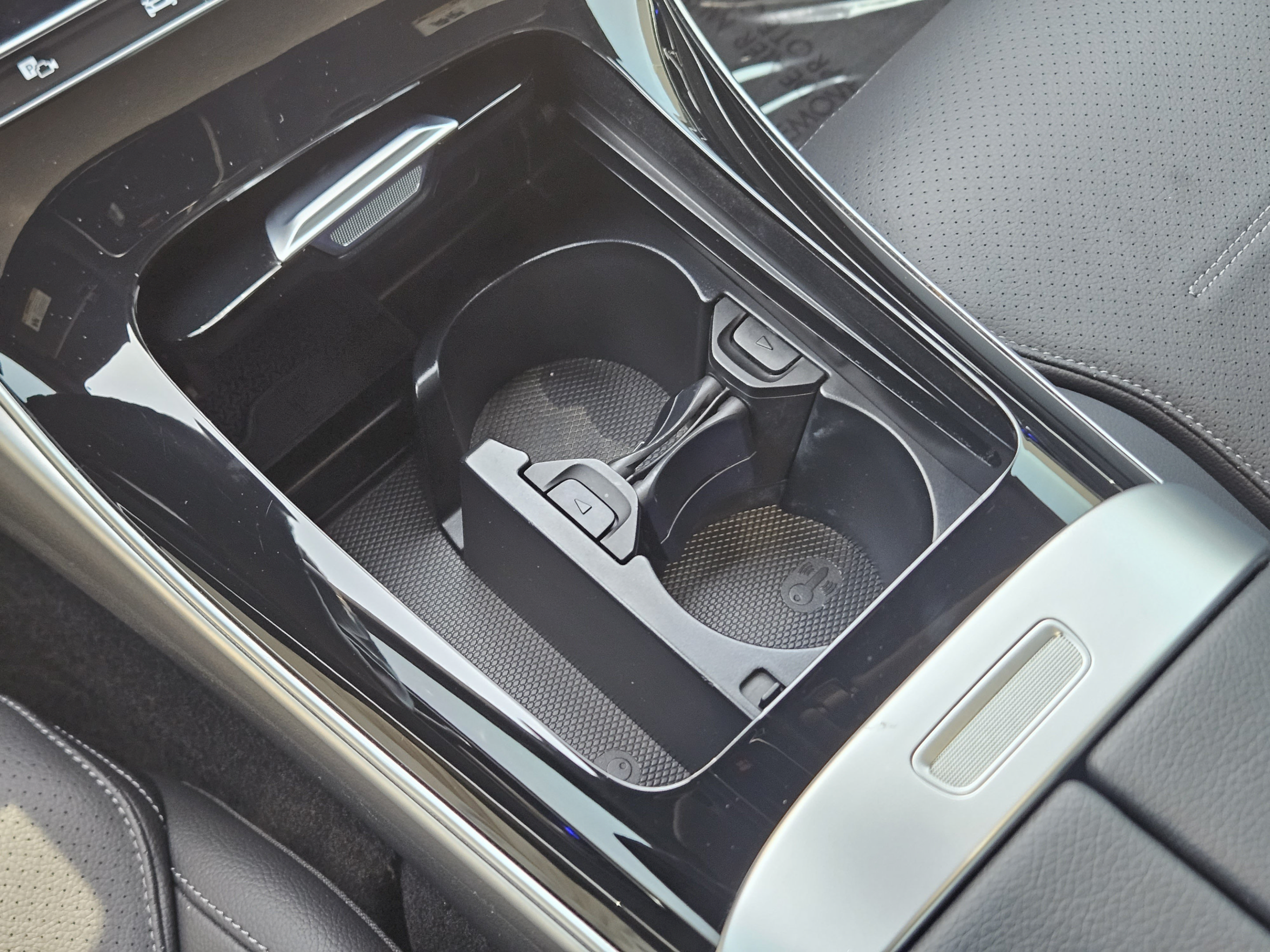 Certified 2024 Mercedes-Benz C 300 Sedan image 11