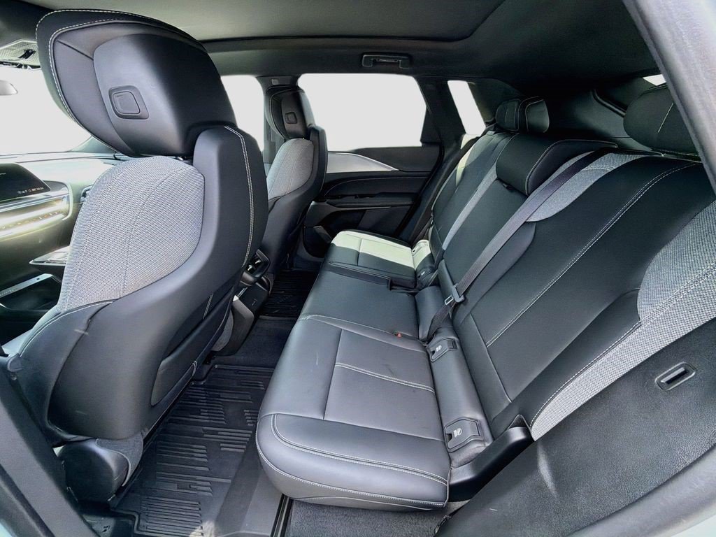 Certified 2024 Cadillac Lyriq Tech w/ Driver Assist Package RWD image 21