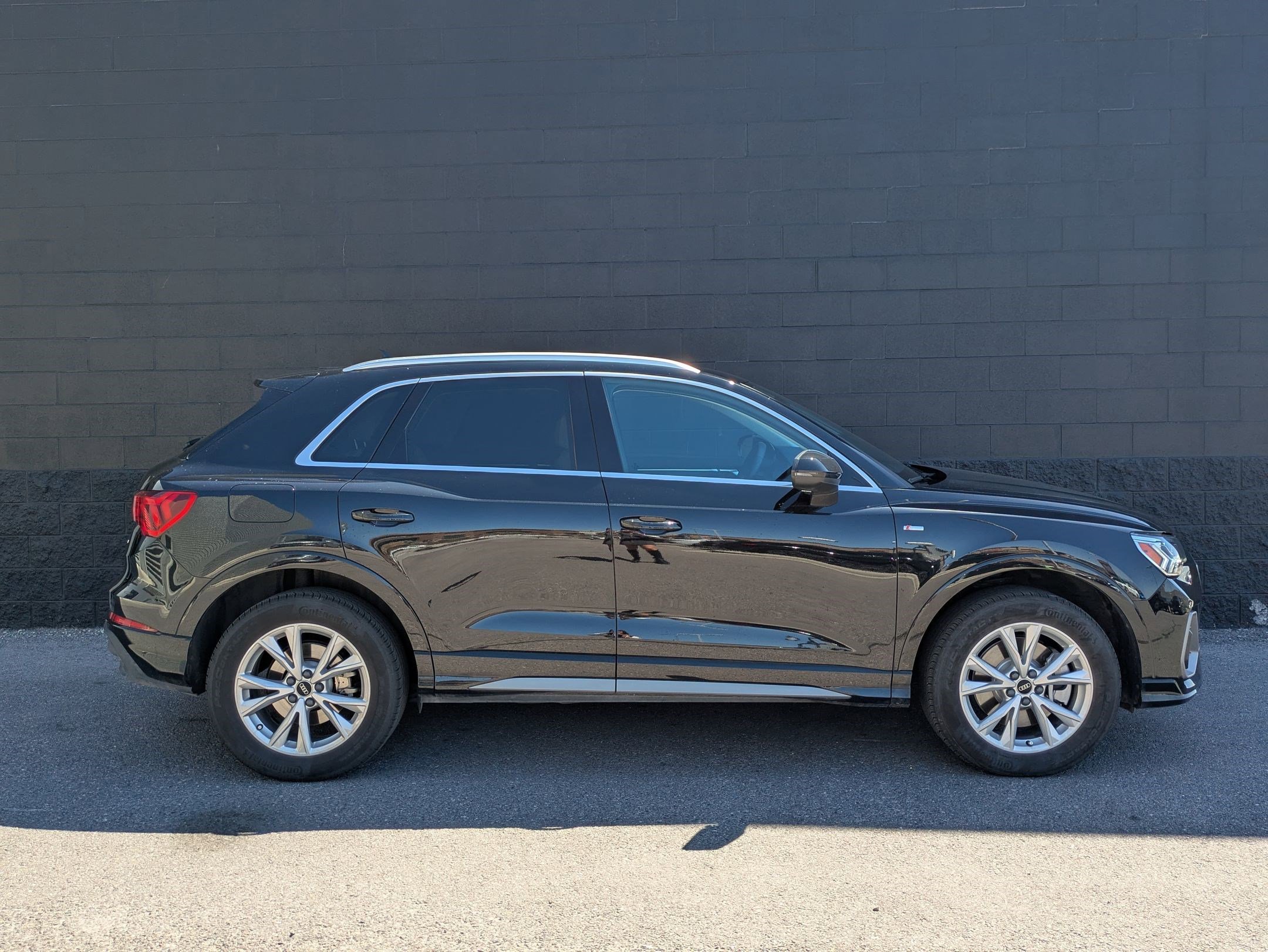 Certified 2025 Audi Q3 2.0T Premium w/ Convenience Package AWD/4WD image 5