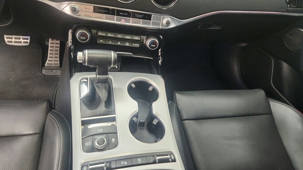 Used 2021 Kia Stinger GT1 image 16