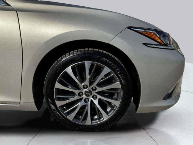 Used 2021 Lexus ES 250 w/ Premium Package AWD/4WD image 56
