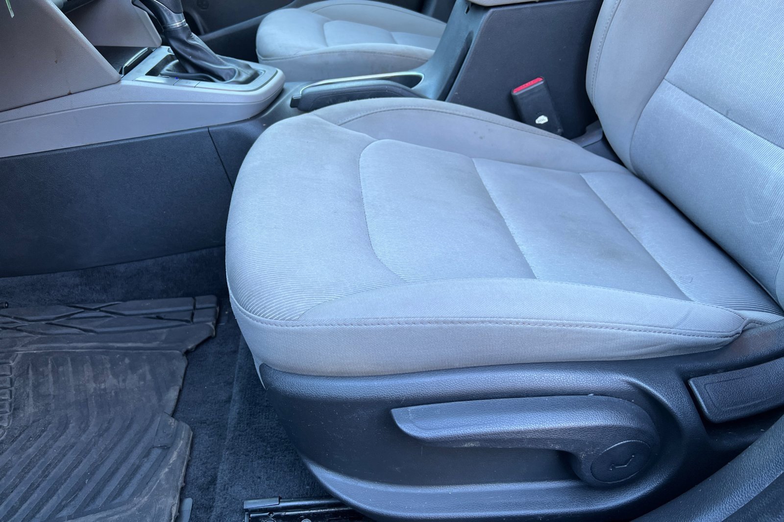 Used 2017 Hyundai Elantra SE image 15