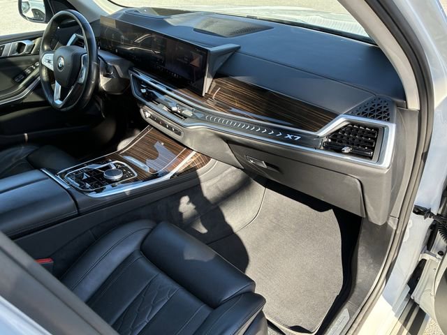 Used 2025 BMW X7 xDrive40i image 40