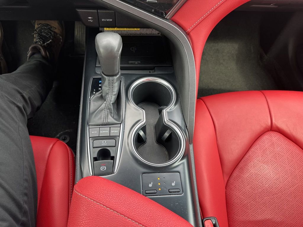 Used 2019 Toyota Camry XSE image 25