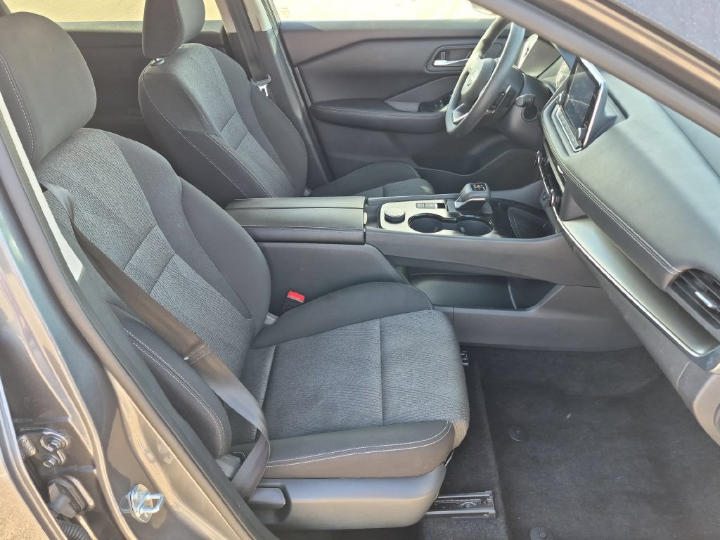 Used 2024 Nissan Rogue SV AWD/4WD image 30