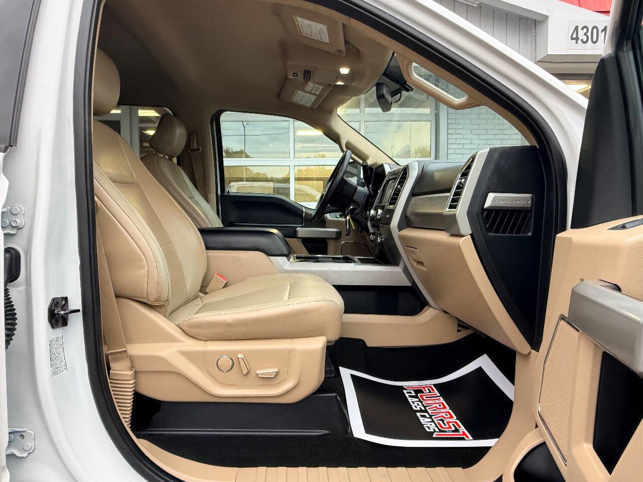 Used 2017 Ford F350 Lariat w/ FX4 Off-Road Package image 41