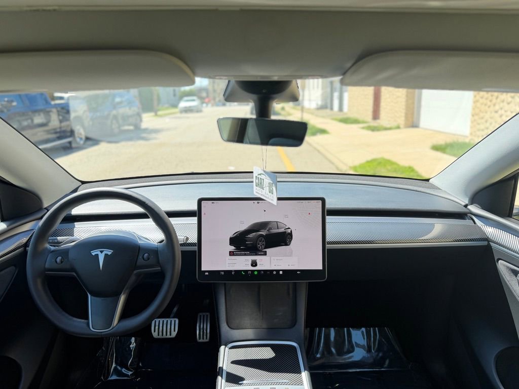 Used 2023 Tesla Model Y Performance AWD/4WD image 32