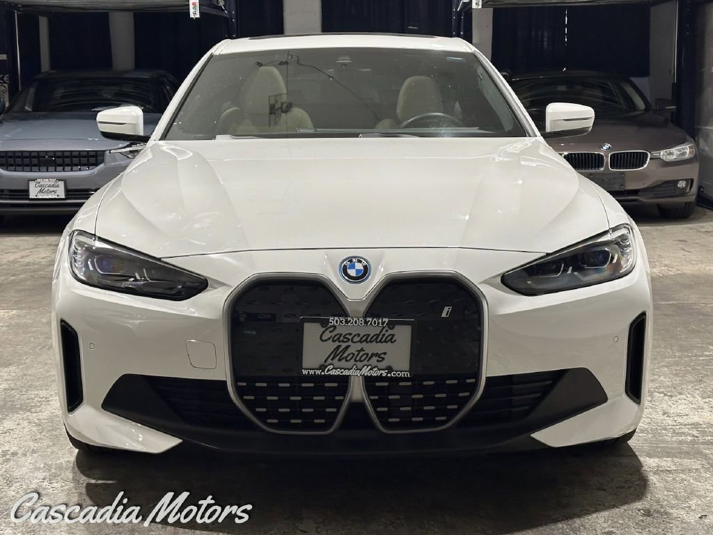 Used 2023 BMW i4 eDrive40 w/ Premium Package image 3