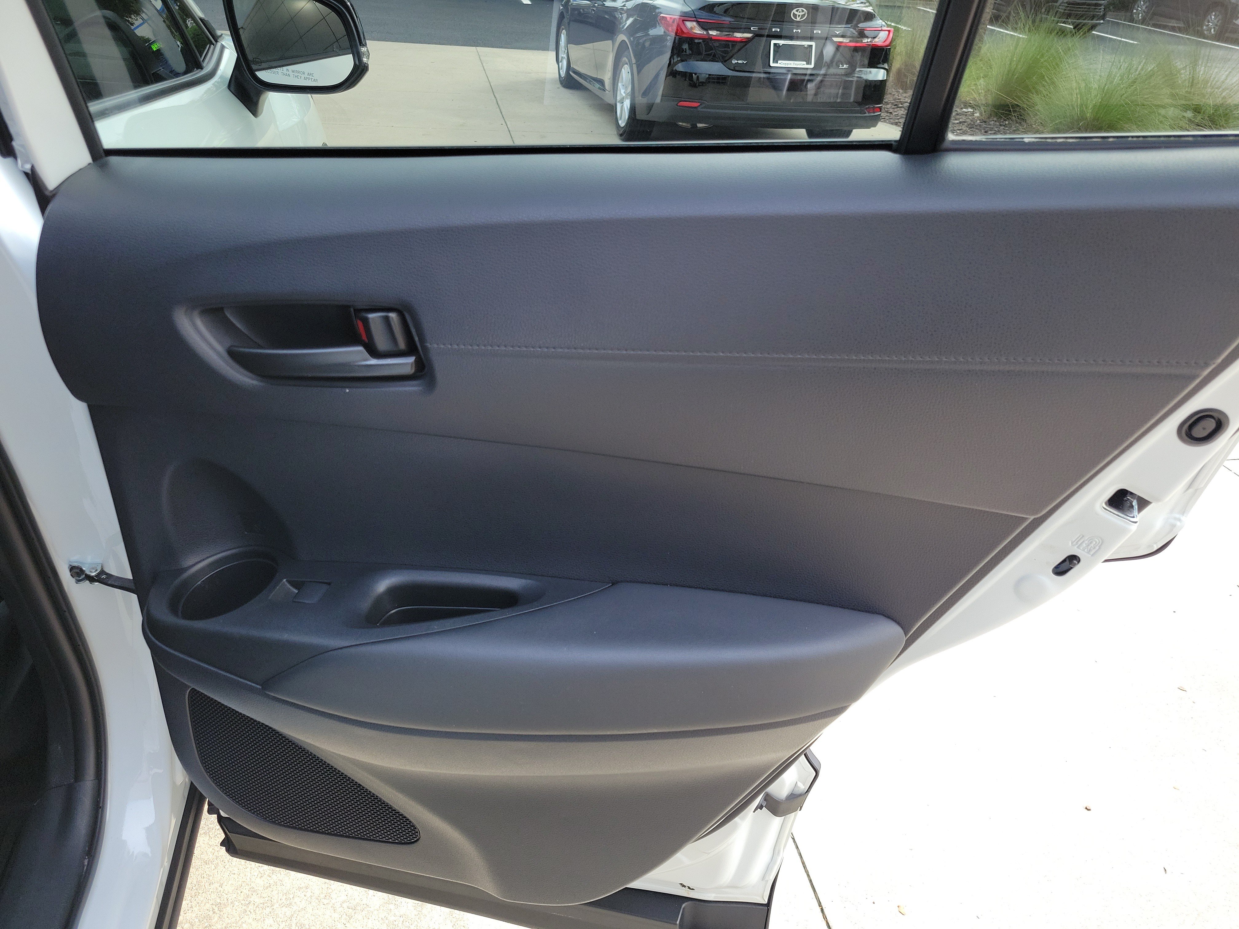 Certified 2026 Toyota Corolla Cross LE FWD image 28